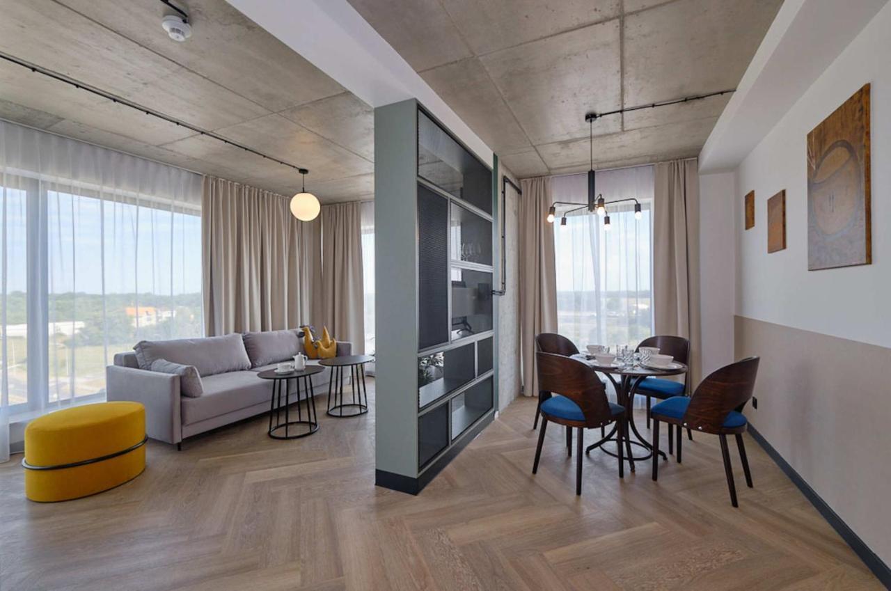 Arche Hotel Wroclaw Airport Esterno foto