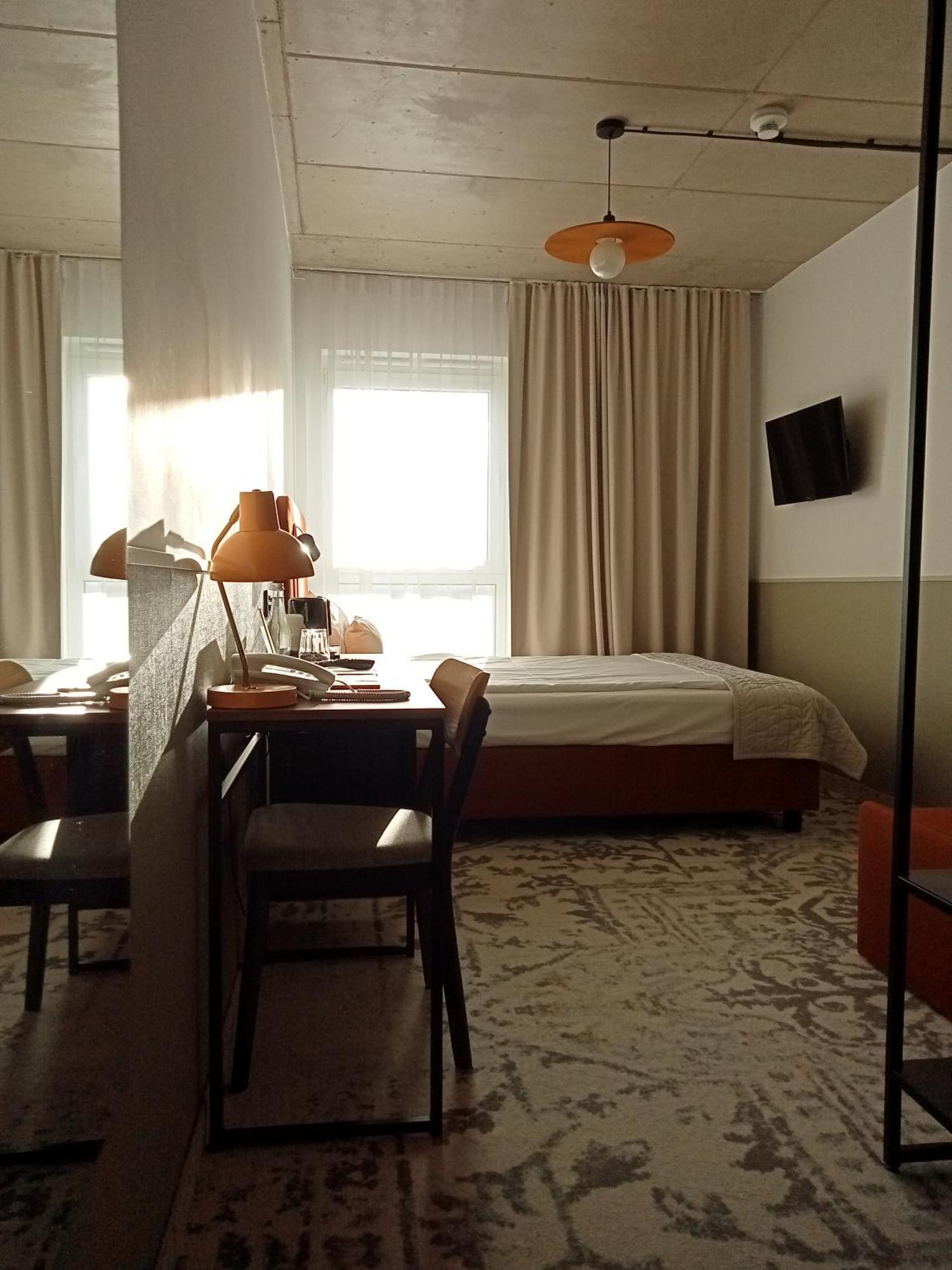 Arche Hotel Wroclaw Airport Esterno foto