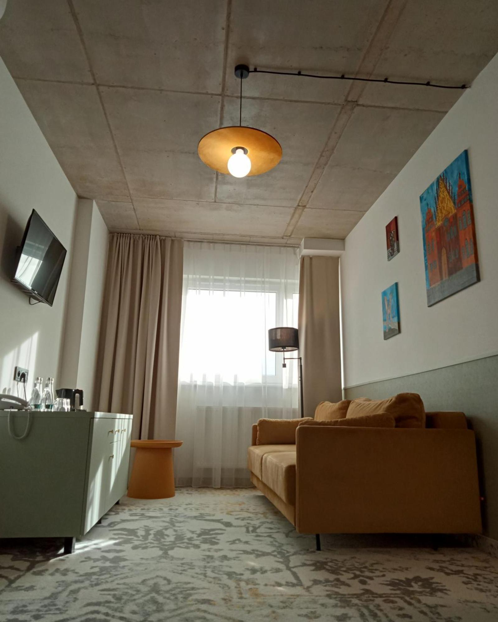 Arche Hotel Wroclaw Airport Esterno foto